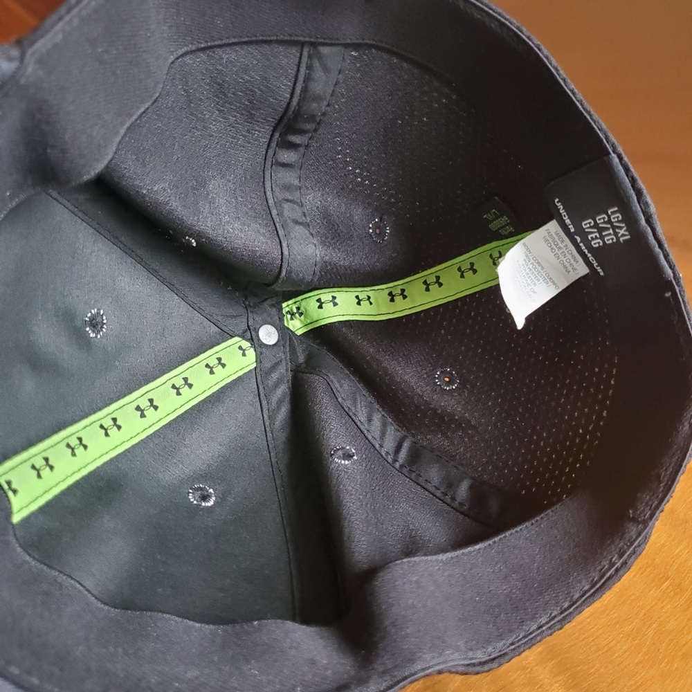 Under armour hat - Picture 4 of 9